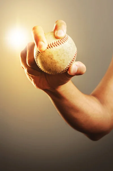 Close Honkbal Hand Van Mens Geïsoleerd Achtergrond — Stockfoto