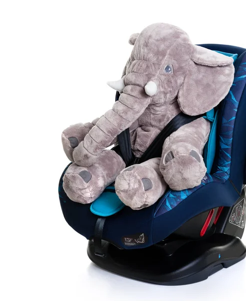 Boneca Elefante Bonito Assento Segurança Criança Azul Sobre Fundo Branco — Fotografia de Stock