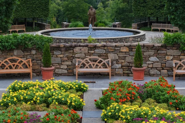 Beautiful Fountain Arboretum Gardens — Stock Photo, Image