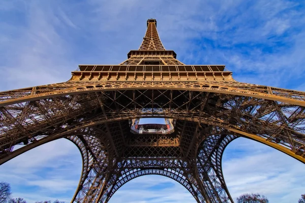 Torre Eiffel Desde Abajo — Foto de Stock