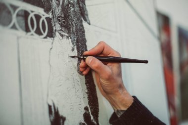 El yakından resim çizim