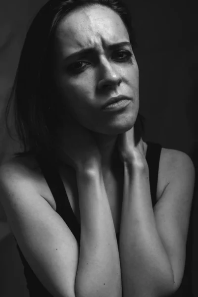 Junge Frau Depressionen Schwarz Weiß — Stockfoto