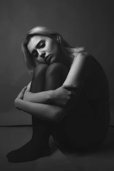 Sad Young Woman Sitting Floor Black White Low Key — Stock Photo, Image