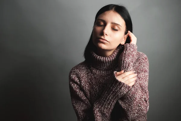 Beautiful Young Woman Sweater Eyes Closed — Stock Photo, Image