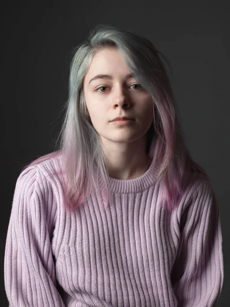 Mulher Bonita Com Cabelo Azul — Fotografia de Stock