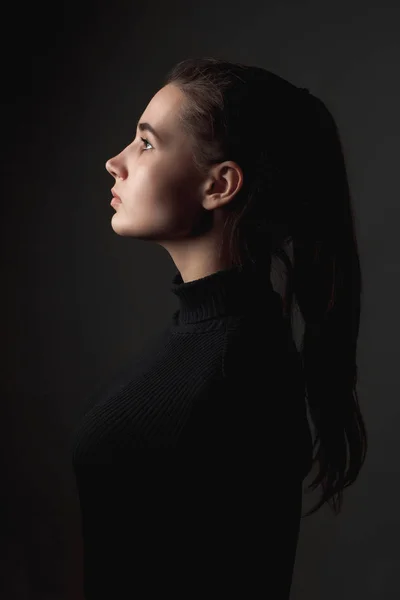 Beautiful Girl Profile Low Key — Stock Photo, Image