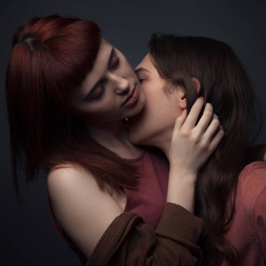 Âşık bir çift. Studio