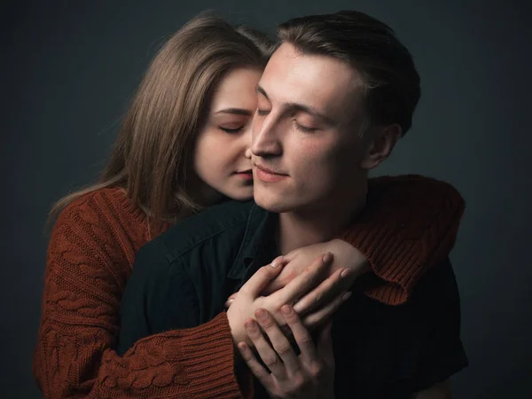 Jovem Casal Apaixonado Fechar — Fotografia de Stock