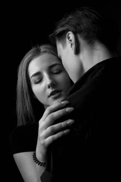 Portrait Passionate Young Couple Love Low Key Black White — Stock Photo, Image
