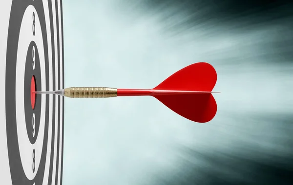 Red Dart Hitting Target on the Center, Success Concept — Stock Photo, Image