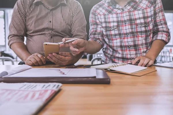 Team Lavoro Discutendo Idee Pianificando Riassunto Dei Profitti — Foto Stock