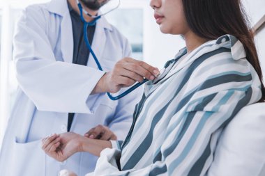 Hastanedeki, tıptaki, doktordaki, sağlık hizmetlerindeki ve insanlardaki sağlık sorunları 