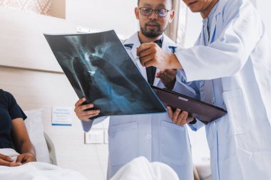 Hastanedeki, tıptaki, doktordaki, sağlık hizmetlerindeki ve insanlardaki sağlık sorunları 