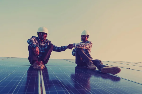 Labor Working Solar Rooftop Engineering Solar Industry — Stock Photo, Image