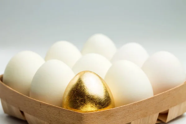 One Golden Egg White Eggs Wooden Box Uniqueness Concept — Stock Photo, Image