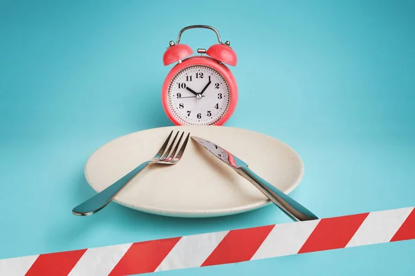 Alarm Clock Plate Cutlery Barrier Tape Concept Intermittent Fasting Lunchtime — Stock Photo, Image