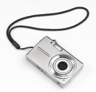 Beyaz arka plan üzerinde izole eski dijital fotoğraf makinesi