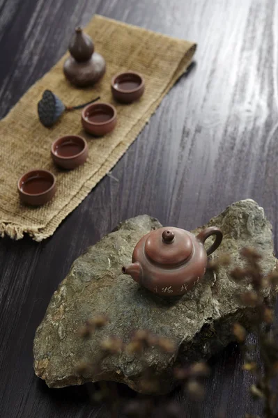 日本茶具在木背景 — 图库照片