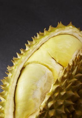 Olgun soyulmuş durian meyvesi yakın çekim