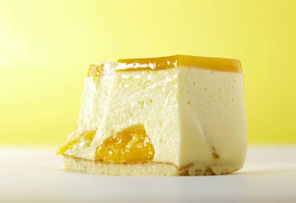 Närbild Söta Och Välsmakande Hemlagad Persikor Dessert Med Bitar Frukt — Stockfoto