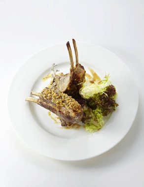 Gurme ana Entree sahası ızgara kuzu biftek sosu ile