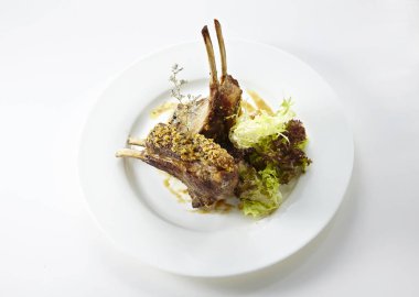 Gurme ana Entree sahası ızgara kuzu biftek sosu ile