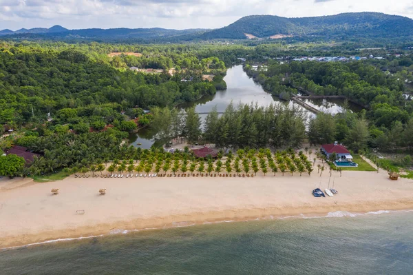 Phu Quoc Adası, Vietnam 'da yaz plajının hava manzarası — Stok fotoğraf