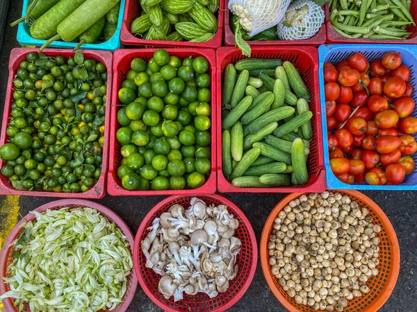 Top view of colorful vegetables in the market in Vietnam — ストック写真