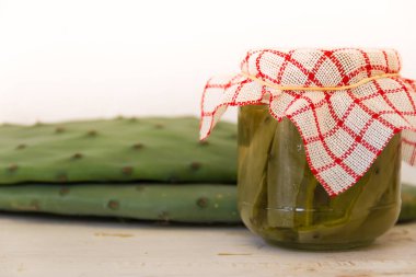 kaktüs inciri ile sağlıklı gıda zanaat hazırlanması