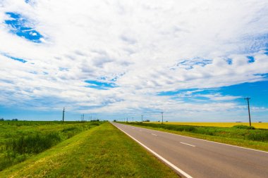 yol mesafe seyahat ve kader ekili ovalarda kavramı