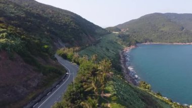 Da Nang Vietnam 'daki Maymun Dağı manzaralı Son tra yarımadası.