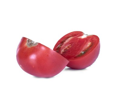 Beyaz arka plan üzerinde izole olgun ve lezzetli domates.