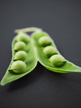 Taze bezelye bakla ve yeşil bezelye