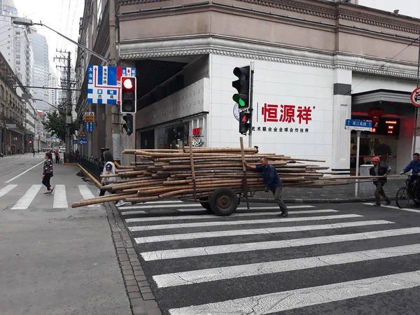 Szállítás Utcán Kínai Bambusz Shanghai Május 2018 — Stock Fotó