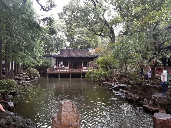 Staw Rybami Chiński Ogród Założona 1577 Shanghai Maja 2018 — Zdjęcie stockowe