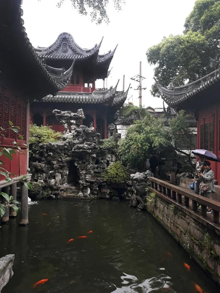 Lagoa Com Peixe Chinese Garden Fundada 1577 Xangai Maio 2018 — Fotografia de Stock