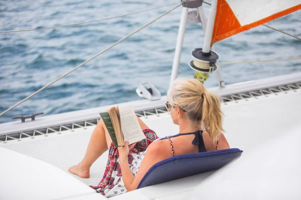 Rear View Woman Relaxing Yacht Reading Book Ban Koh Lanta — стоковое фото