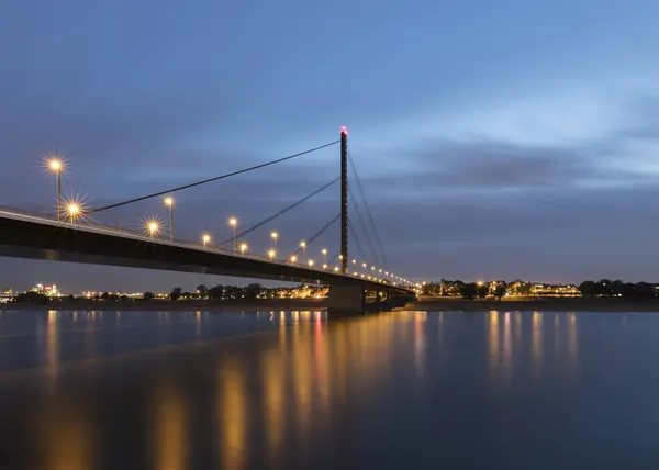Oberkasseler Bridge Dusseldorf Alemanha — Fotografia de Stock