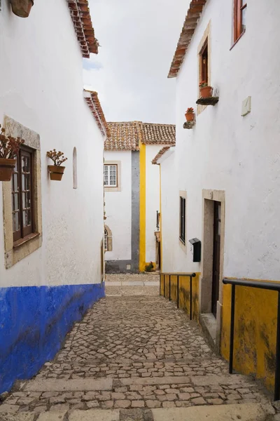Дома Узкой Улице Obidos Португалия — стоковое фото