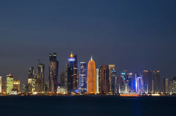 Rascacielos Del Centro Doha Por Noche Qatar —  Fotos de Stock