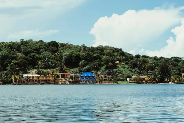 Blick Auf Häuser Wasser Flores Guatemala Zentralamerika — Stockfoto