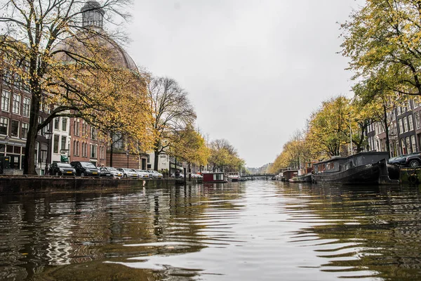 Канали Амстердама Нідерланди — стокове фото