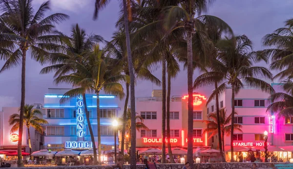 Hôtels Art Déco Éclairés Ocean Drive Miami Beach Floride — Photo