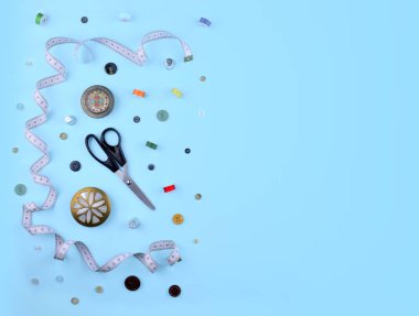 Arka dikiş araçları ve aksesuarları.