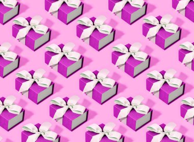 Model Pembe Hediyelik kutular.