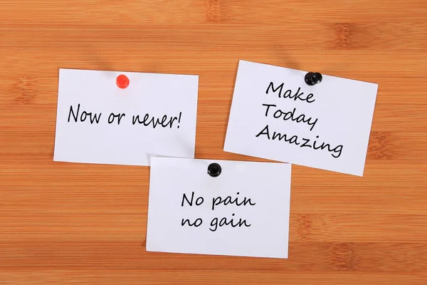 Now Never Make Today Amazing Pain Gain Note Pin Bulletin — Stock Photo, Image