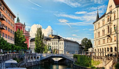 Ljubljana, Slovenya - 28 Temmuz 2017: Eski kasaba setin Ljubljana. Ljubljana iş ve ülkenin Kültür Merkezi..