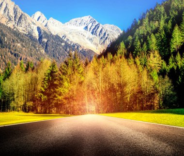 parlama kör ile bir dağ yolu