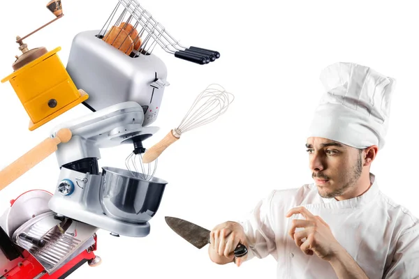 Chef Com Faca Defendendo Utensílios Cozinha — Fotografia de Stock