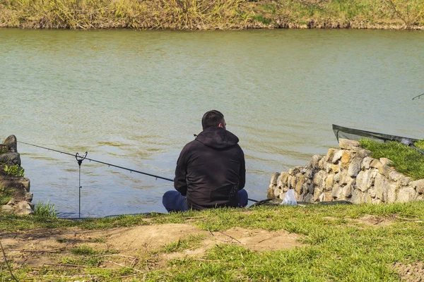 Fischer Fischt Fluss — Stockfoto